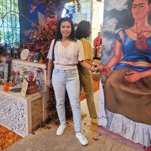 Meet your Posher, Mayra